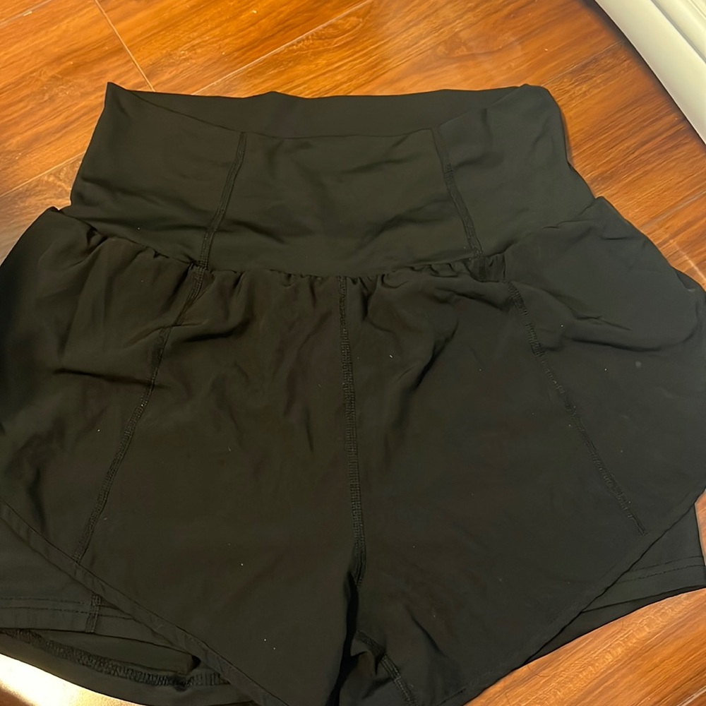 BLACK HALARA shorts SIZE XL